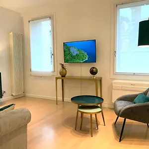  Apartment Live In The Heart Of